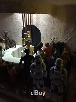 Custom Star Wars Mos Eisley CANTINA DIORAMA 118 scale 3.75 figures Display case