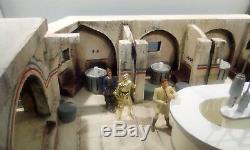 Custom Star Wars diorama Cantina