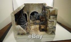Custom Star Wars diorama (jabba's droid torture chamber)