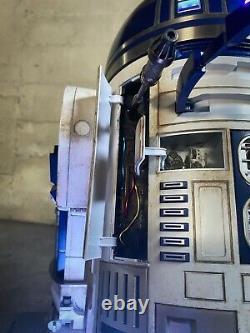 DeAgostini R2D2 Custom Painted 1/2 life size R2D2 Droid w LED Base Star Wars