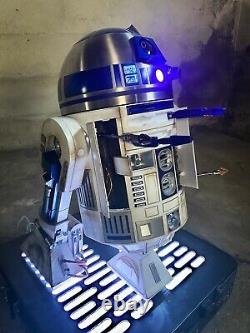 DeAgostini R2D2 Custom Painted 1/2 life size R2D2 Droid w LED Base Star Wars