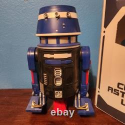 Disney Star Wars GALAXY'S EDGE Droid Depot CUSTOM ASTROMECH UNIT WithCHIP & REMOTE