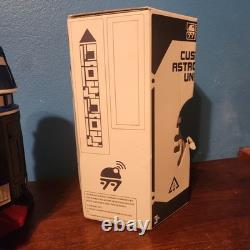 Disney Star Wars GALAXY'S EDGE Droid Depot CUSTOM ASTROMECH UNIT WithCHIP & REMOTE