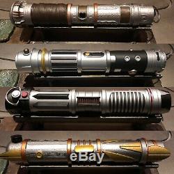 Disneyland Star Wars Galaxy's Edge Savi's Workshop Custom Built Lightsaber