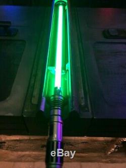 Disneyland Star Wars Galaxy's Edge Savi's Workshop Custom Lightsaber