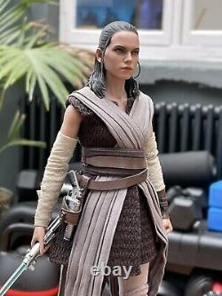 Hot Toys MMS 446 Star Wars The Last Jedi Rey (JEDI Training) in Boxes