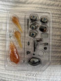 Hot Toys Mandalorian + Custom Pieces