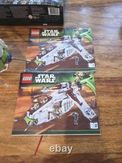 LEGO Star Wars 75021 Republic Gunship Complete Box, Inst, Figs+ Custom stand