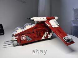 LEGO Star Wars Coruscant Guard Gunship (75354) + Custom Minifigure, Weapons etc