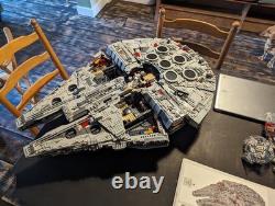 LEGO Star Wars Millennium Falcon UCS 75192 With Custom Build Display Table