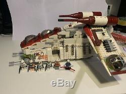 LEGO Star Wars Republic Attack Gunship (7676) (CUSTOMISED SEE DESCRIPTION)