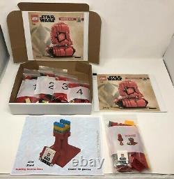 Lego Sith Trooper Bust (77901) Including Custom Display Stand