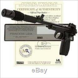 Master Replicas Star Wars Se Carrie Fisher Ap Plaque Custom Leia Blaster Display
