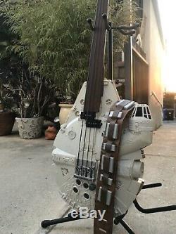 Millennium Falcon Fretless Custom Bass, Chewbacca, Han Solo Star Wars Guitar