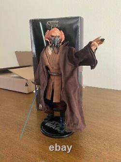 Sideshow Collectibles Star Wars Plo Koon 16 With Custom Robe And Hot Toys Blade