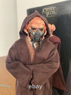 Sideshow Collectibles Star Wars Plo Koon 16 With Custom Robe And Hot Toys Blade