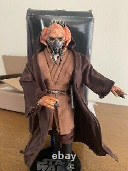 Sideshow Collectibles Star Wars Plo Koon 16 With Custom Robe And Hot Toys Blade