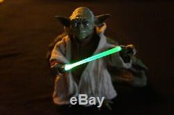 Sideshow Star Wars 1/6 Yoda figure with custom LED Lightsabre + more accessories