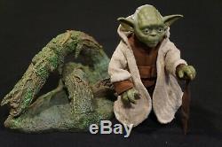 Sideshow Star Wars 1/6 Yoda figure with custom LED Lightsabre + more accessories