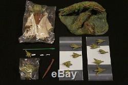 Sideshow Star Wars 1/6 Yoda figure with custom LED Lightsabre + more accessories