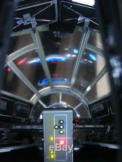 Star Wars A New Hope Custom Millennium Falcon Lighted Cockpit/Hall Diorama Prop