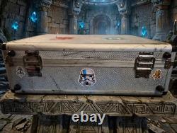 Star Wars Galaxy's Edge Jedi & Sith Holocrons & Kyber Crystals in Custom Case
