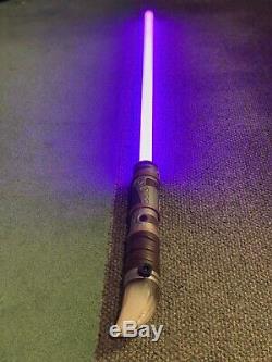 Star Wars Galaxys Edge Savis Custom Lightsaber Elemental Withrancor Tooth And Pin
