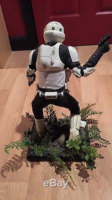 Star Wars Sideshow BIKER SCOUT Premium Format Figure 1/4 Statue + Custom Base